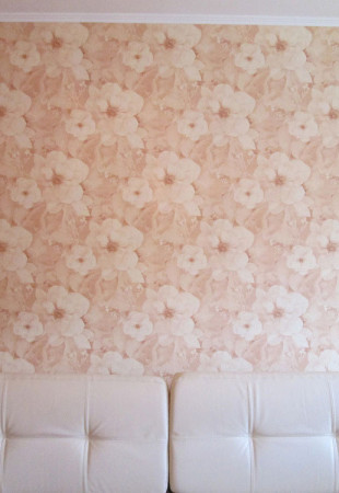 поклейка бумажных обоев