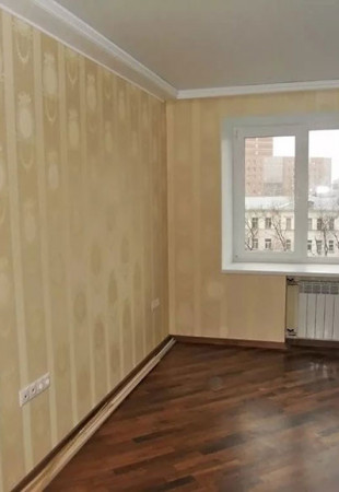 монтаж и окрска плинтуса