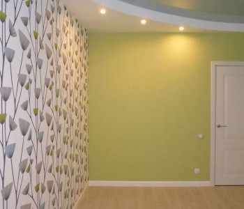 поклейка виниловых обоев