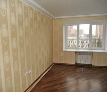 монтаж и окрска плинтуса