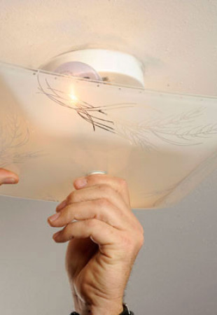 установка светильника